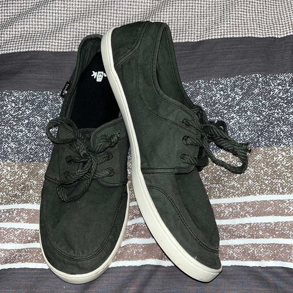 Sanuk shoe